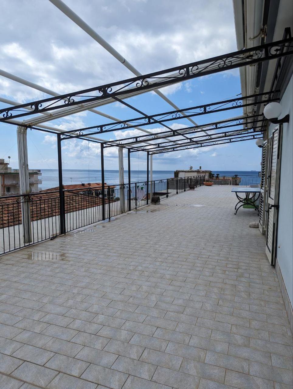 Piccolo Appartamento Con Grande Terrazzo Panoramico Maiori Eksteriør billede