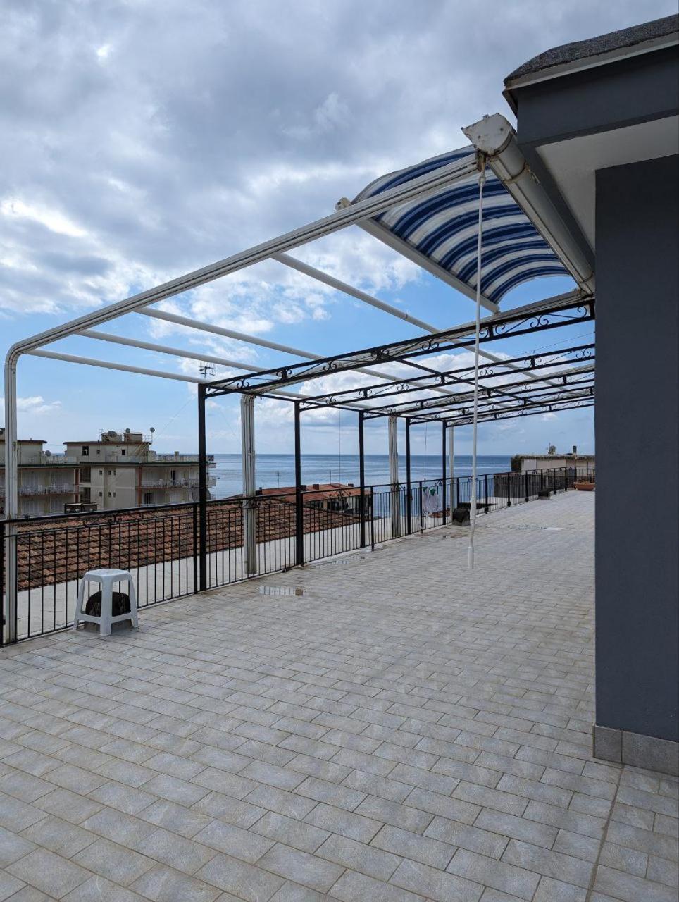 Piccolo Appartamento Con Grande Terrazzo Panoramico Maiori Eksteriør billede